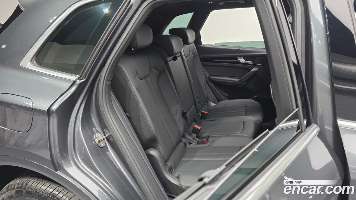 Audi Q5 2021