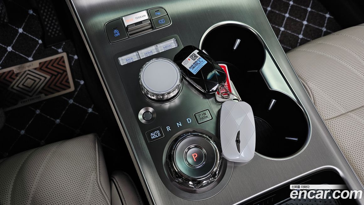 Genesis GV70 2025