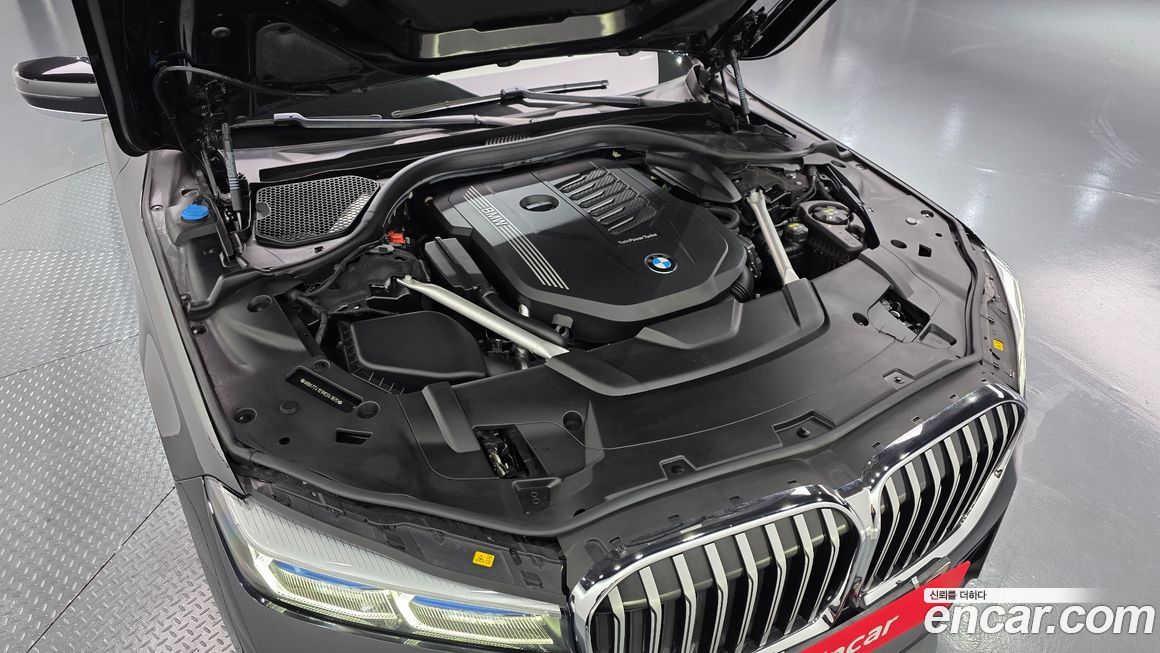 BMW 7-Series 2021