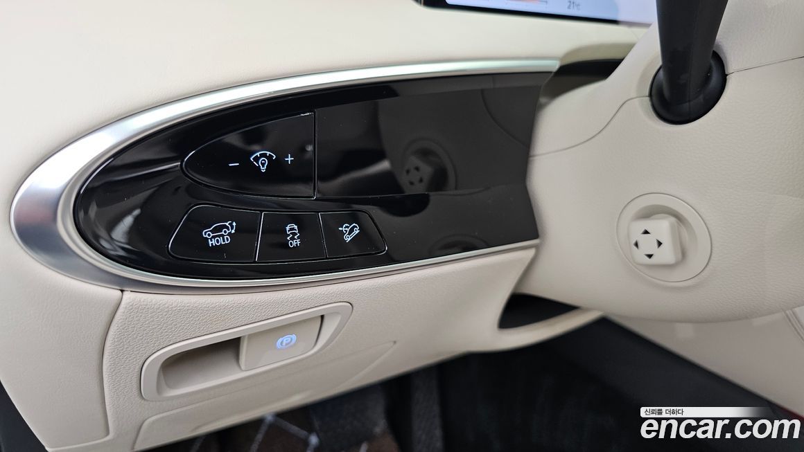 Genesis GV70 2025