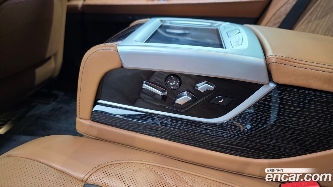 BMW 7-Series 2021