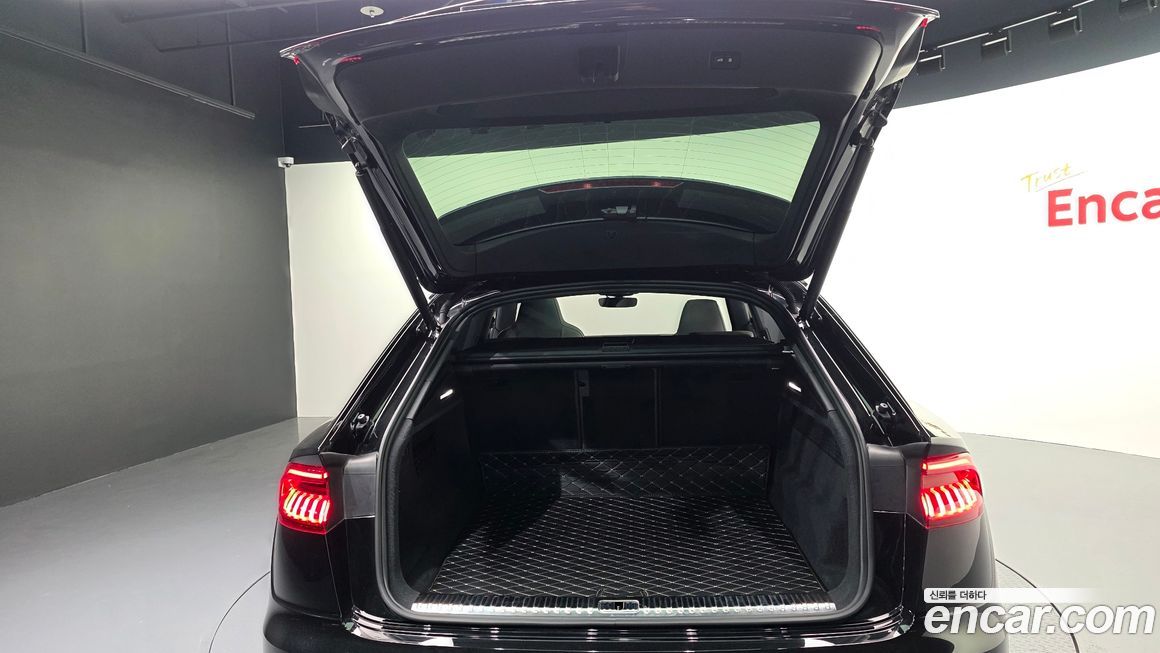 Audi Q8 2023
