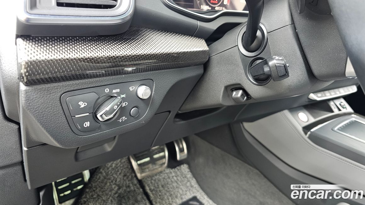 Audi SQ5 2020