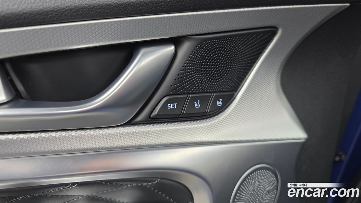 Genesis G70 2025