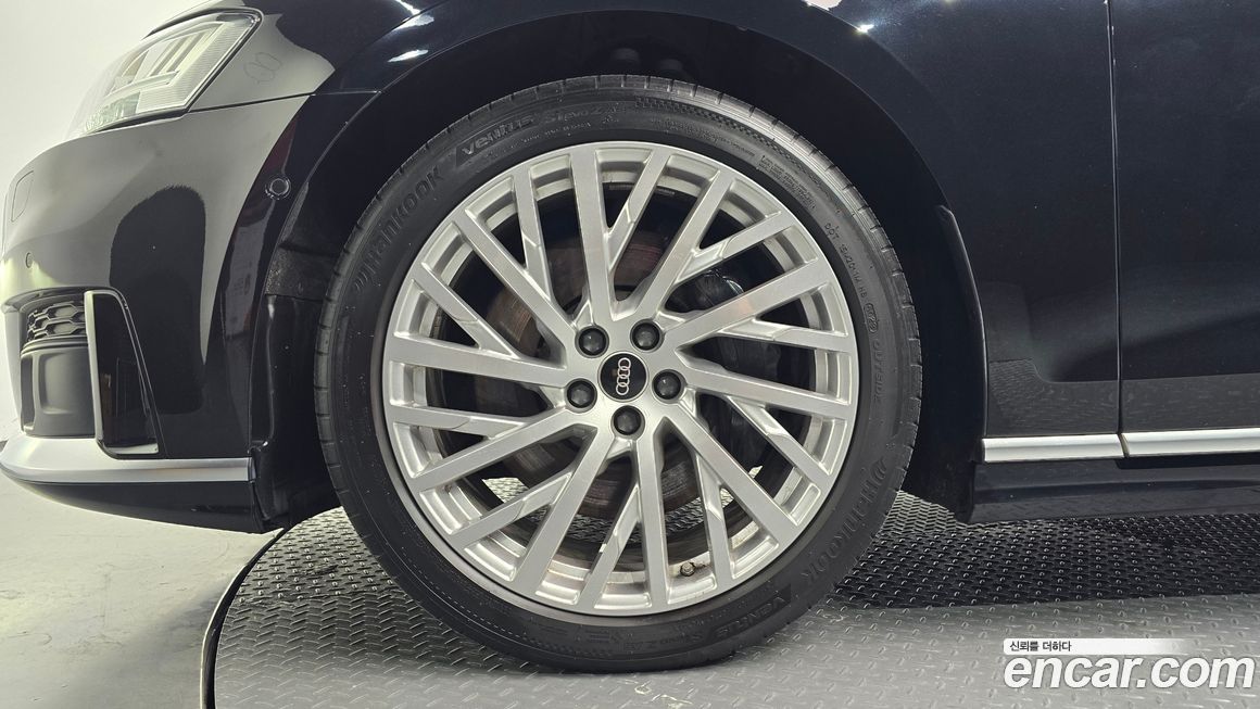 Audi A8 2021