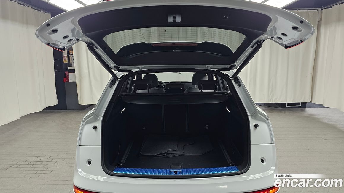 Audi SQ5 2020