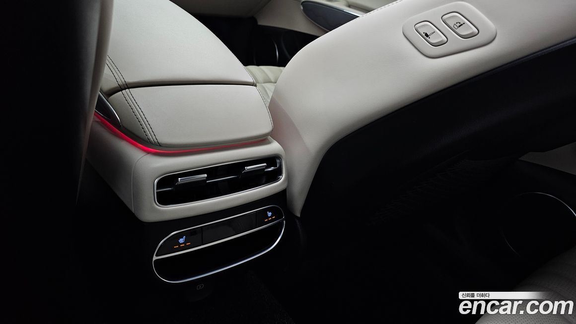 Genesis GV70 2023