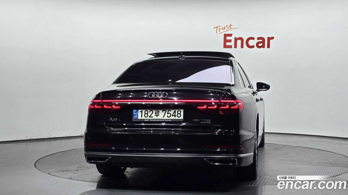 Audi A8 2021