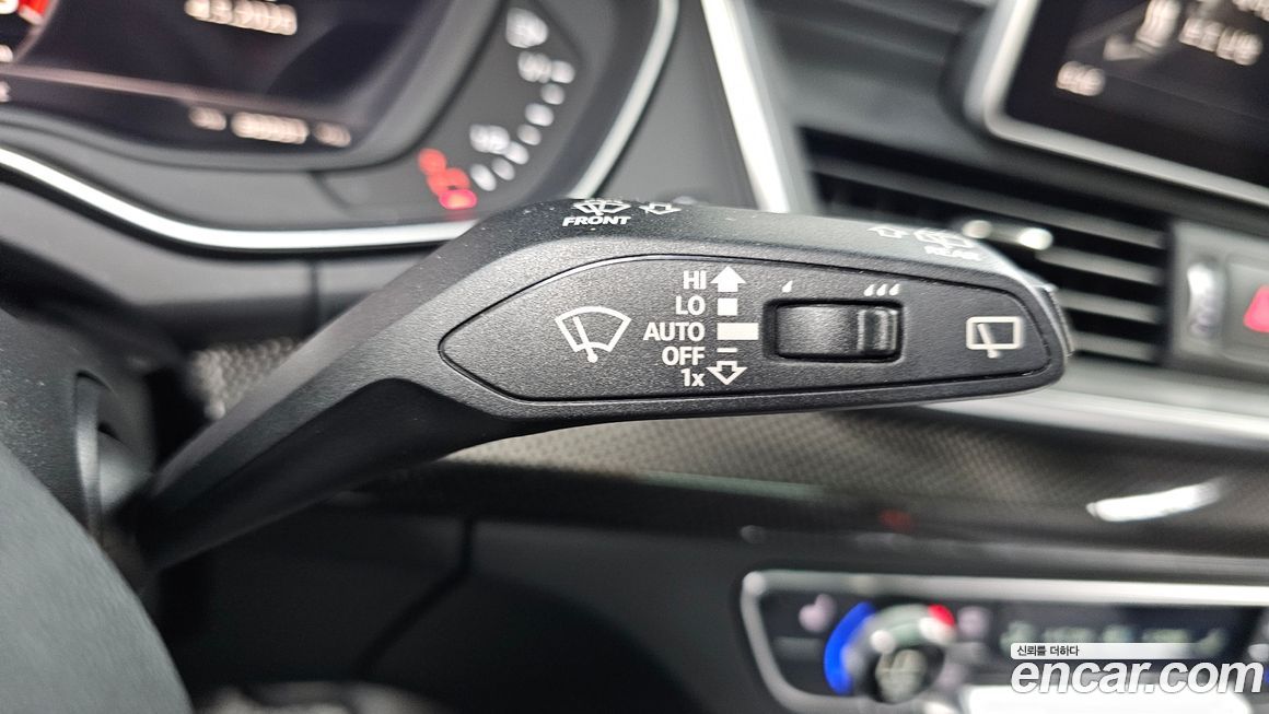 Audi SQ5 2020