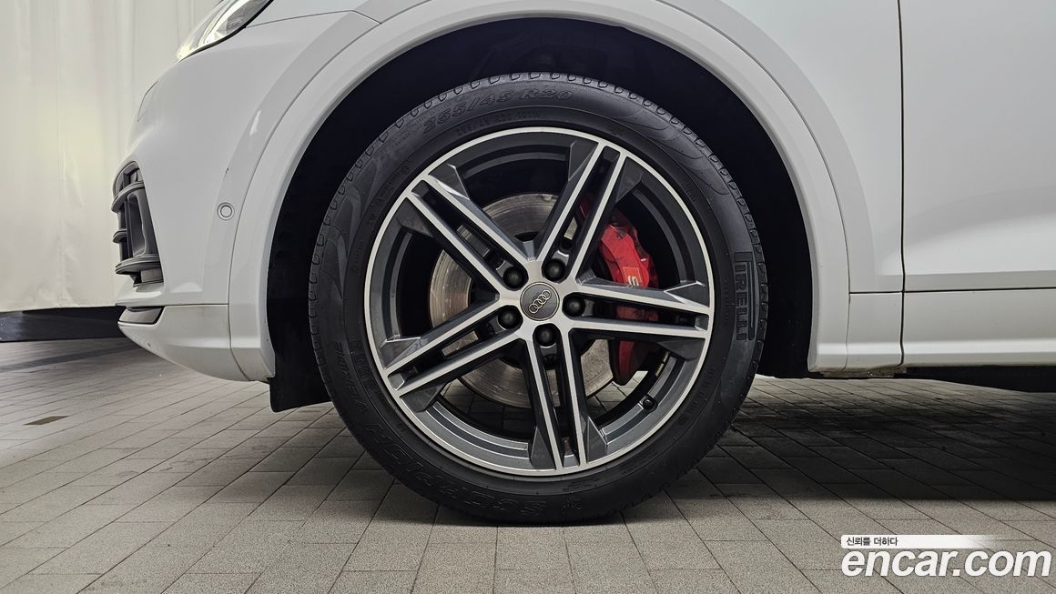 Audi SQ5 2020