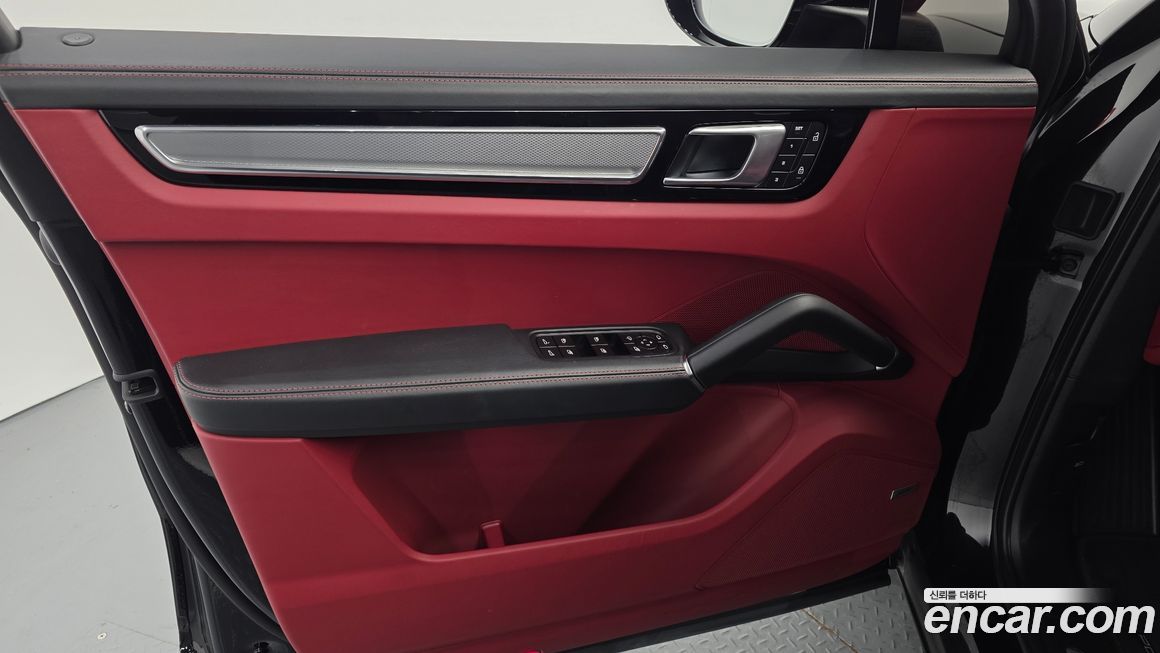 Porsche Cayenne 2023
