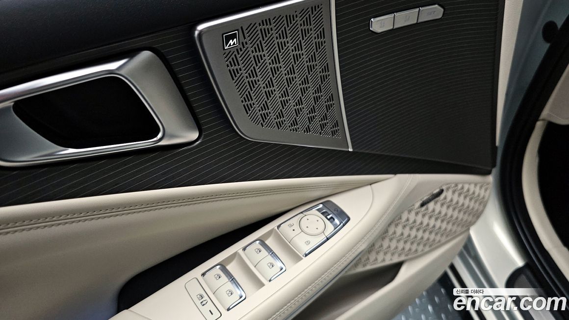 Kia K8 2025