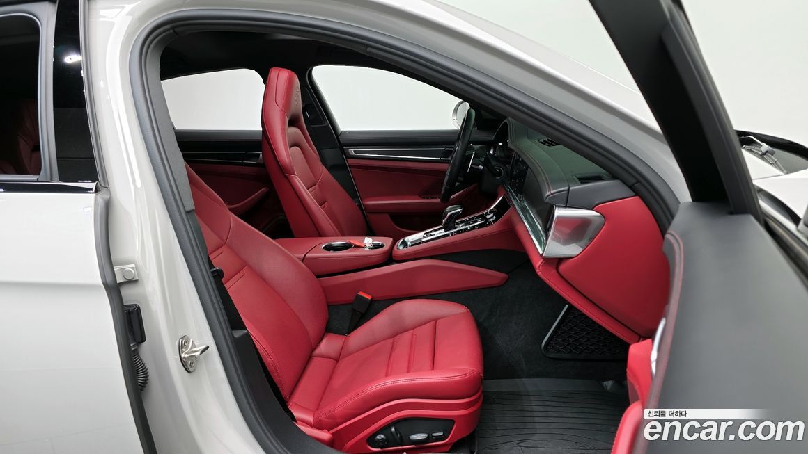 Porsche Panamera 2022