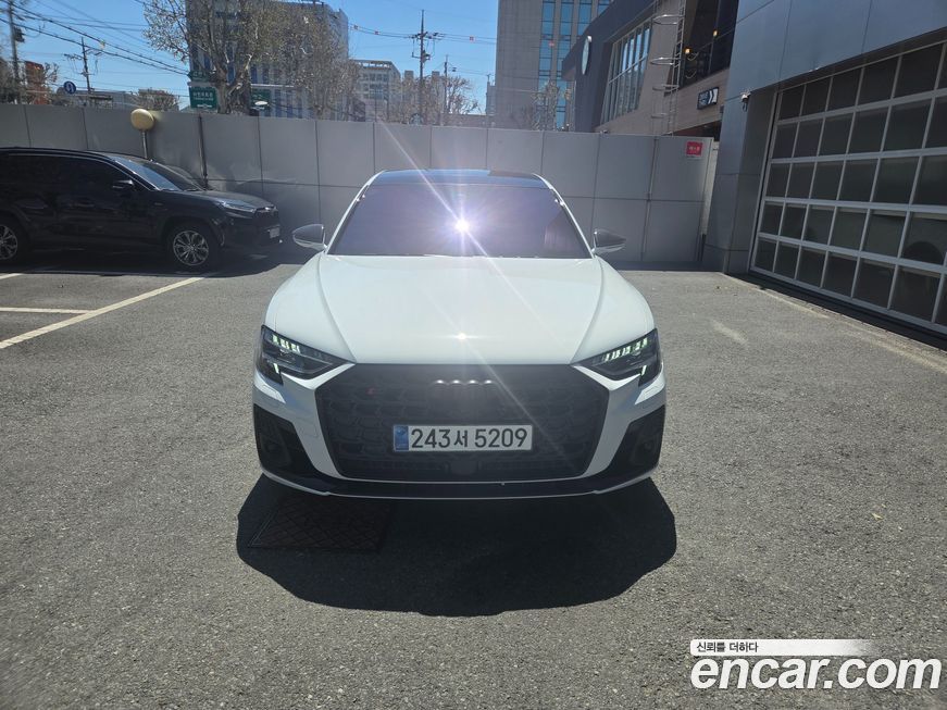 Audi S8 2023