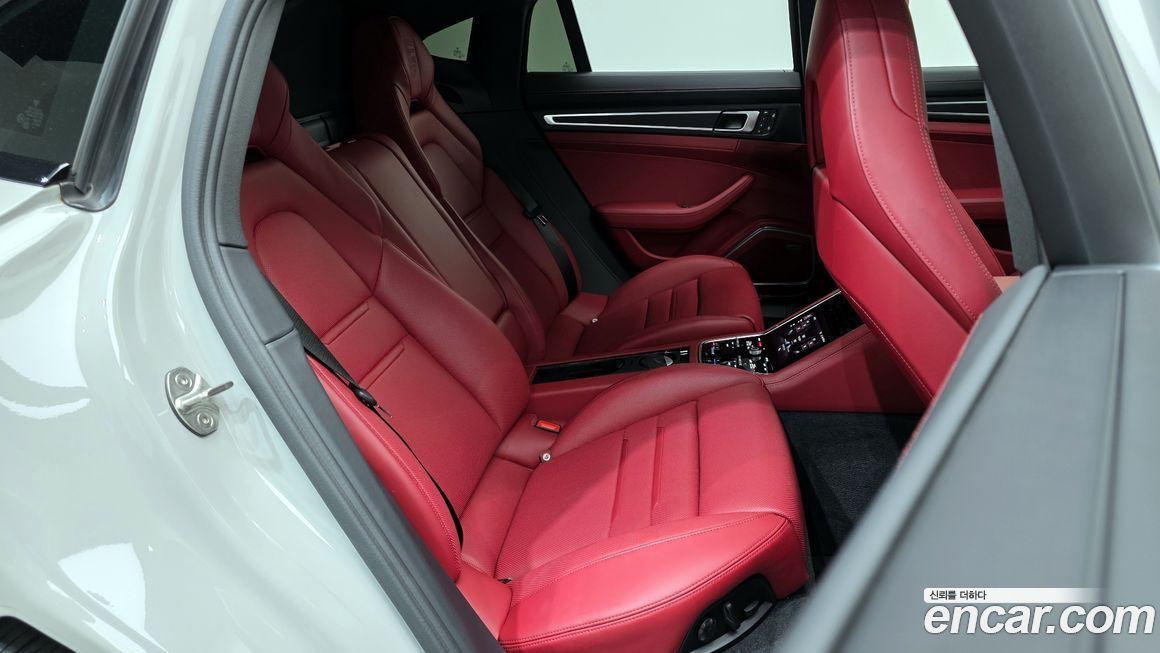 Porsche Panamera 2022