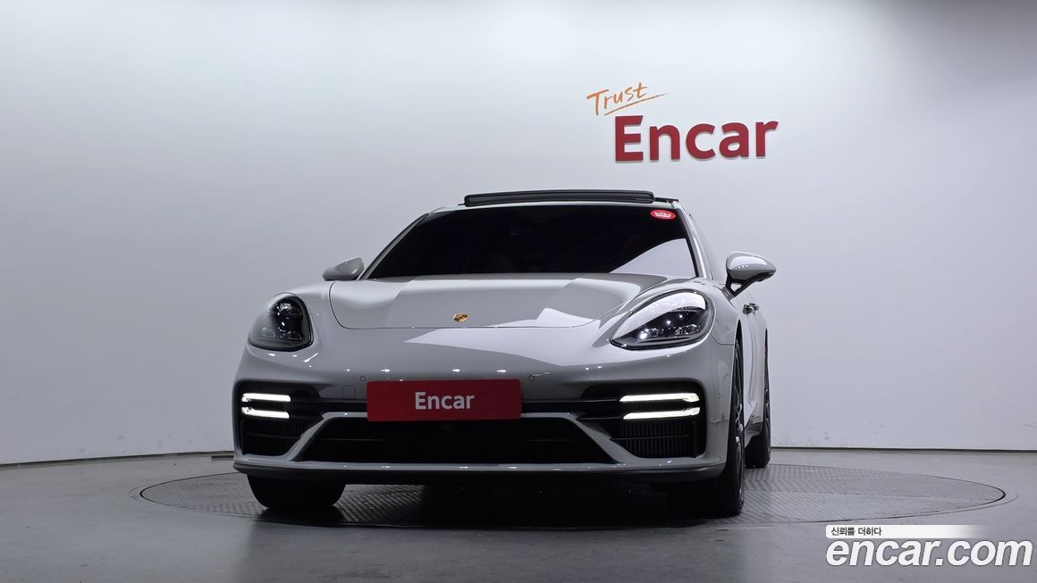 Porsche Panamera 2022