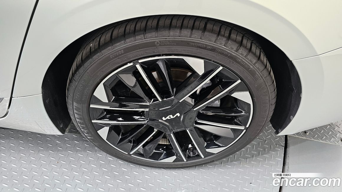 Kia K8 2025