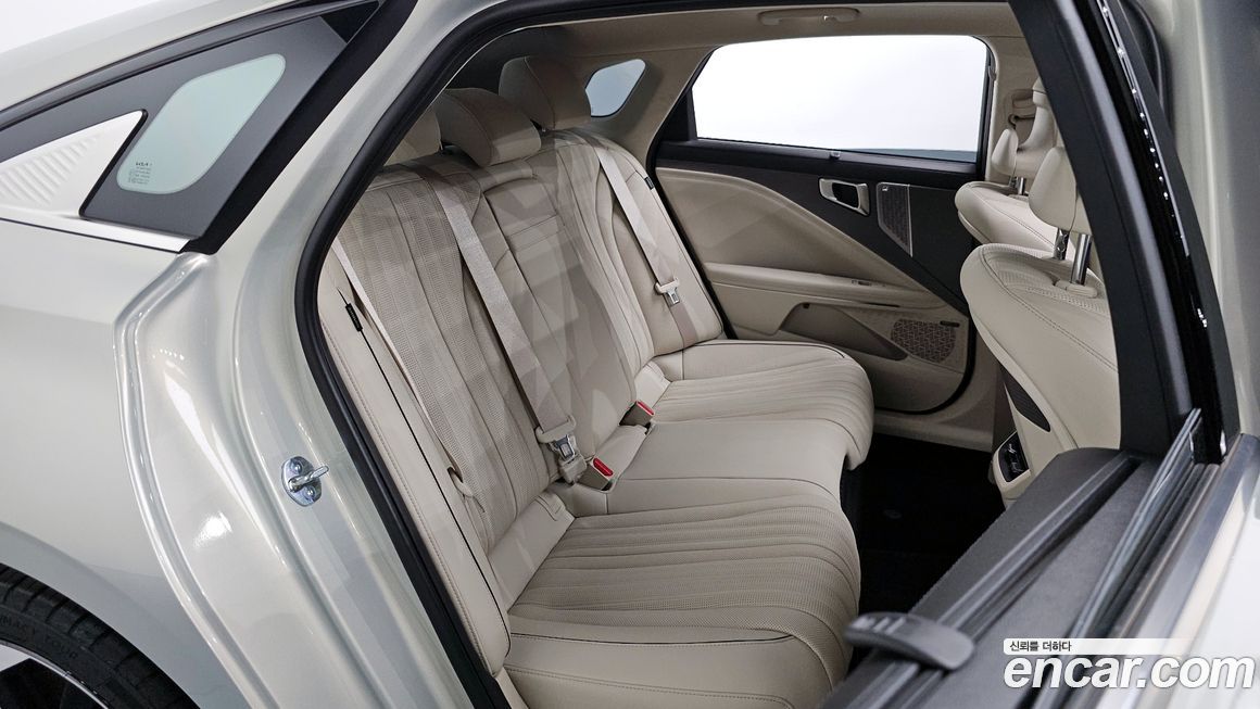 Kia K8 2025