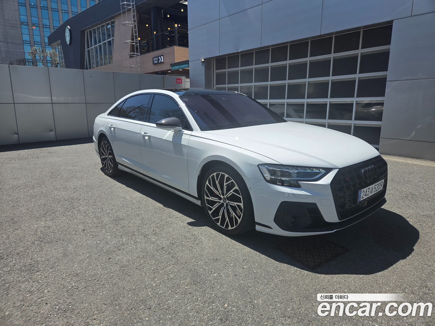 Audi S8 2023