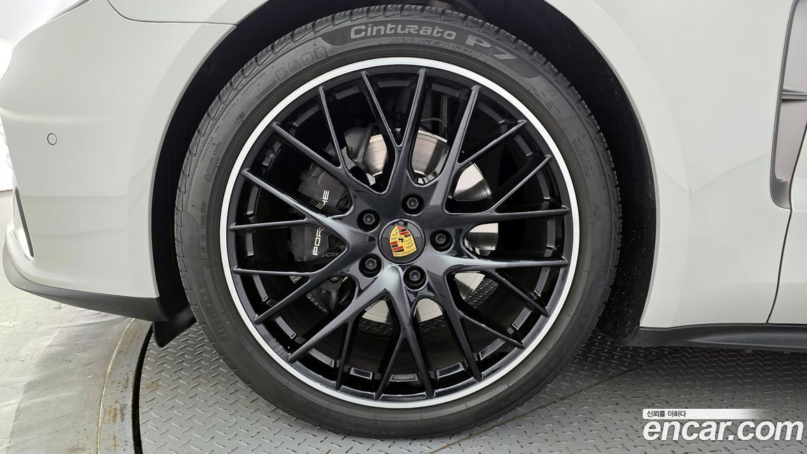 Porsche Panamera 2022