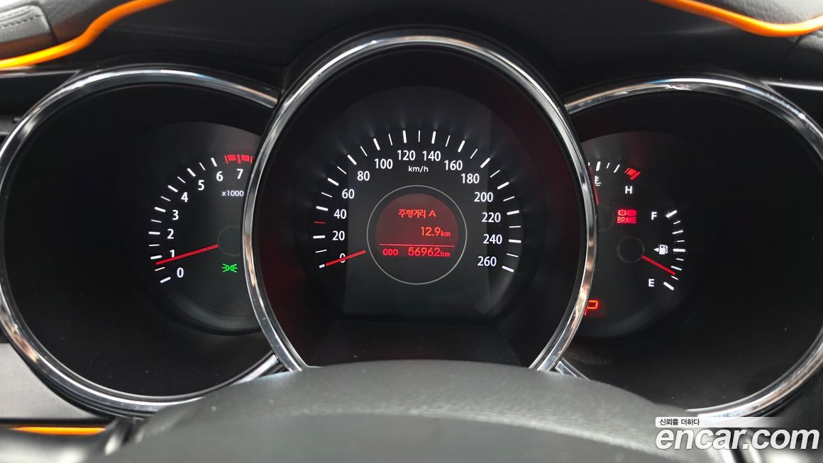 Kia K5 2011