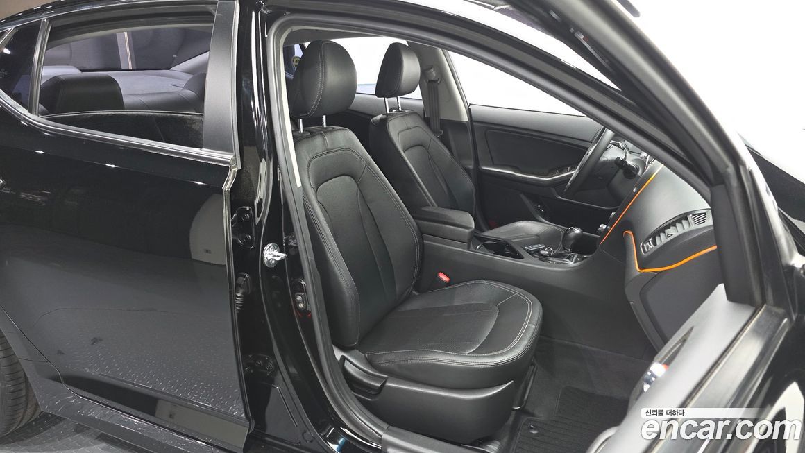 Kia K5 2011