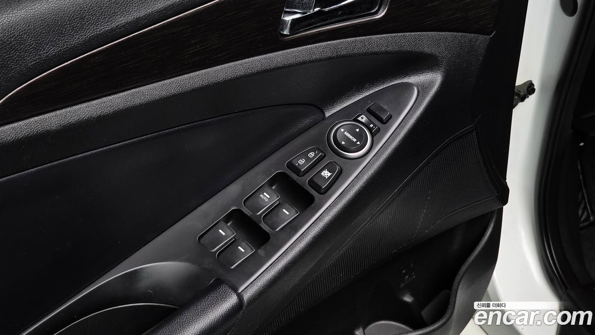 Hyundai Sonata 2012