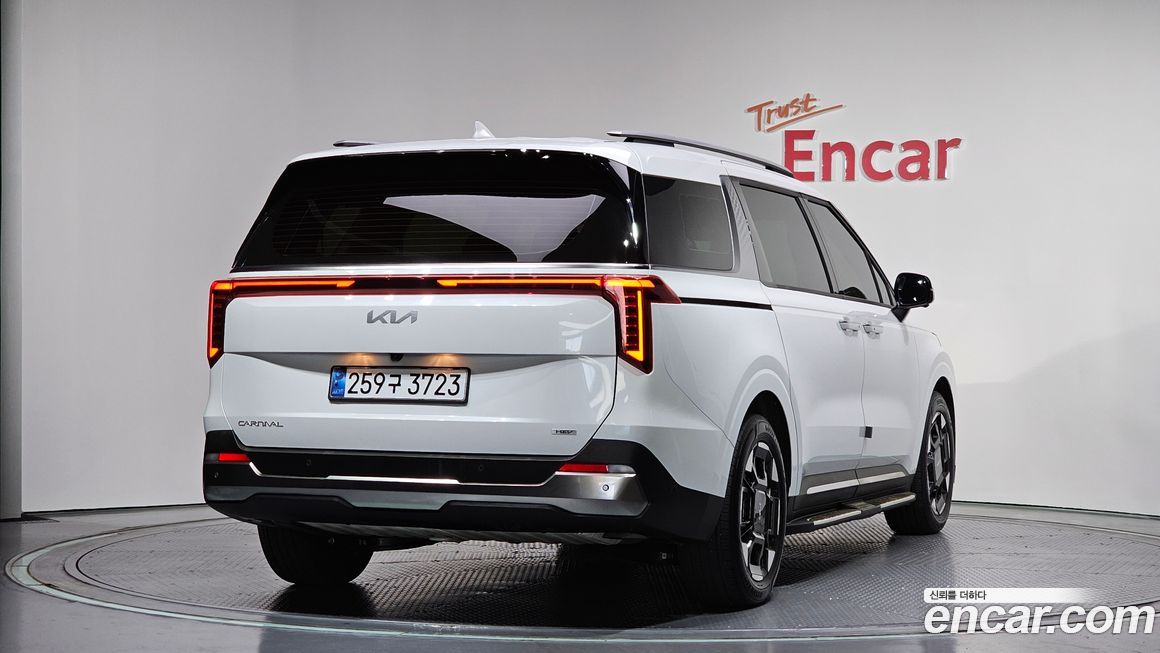 Kia Canival 2025
