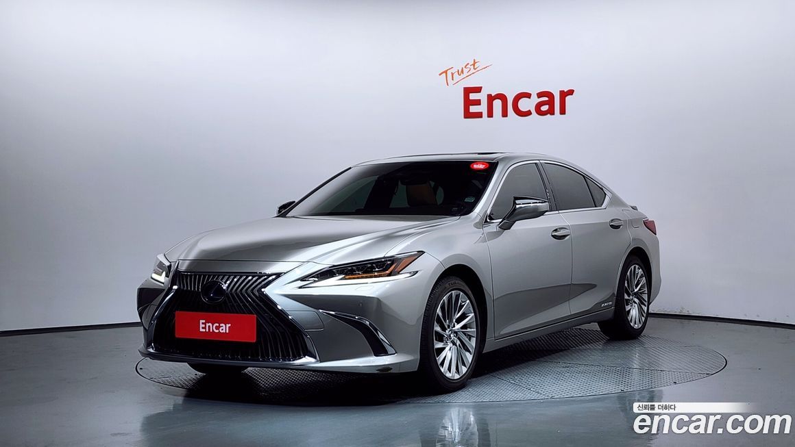 Lexus ES 2021