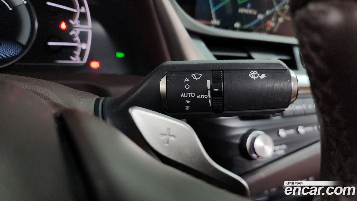 Lexus ES 2021