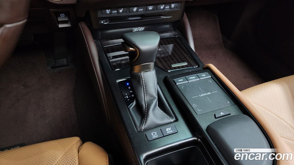 Lexus ES 2021