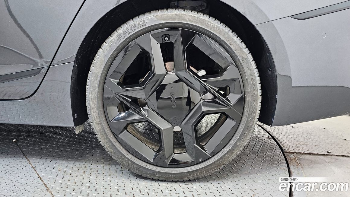 Kia K8 2025