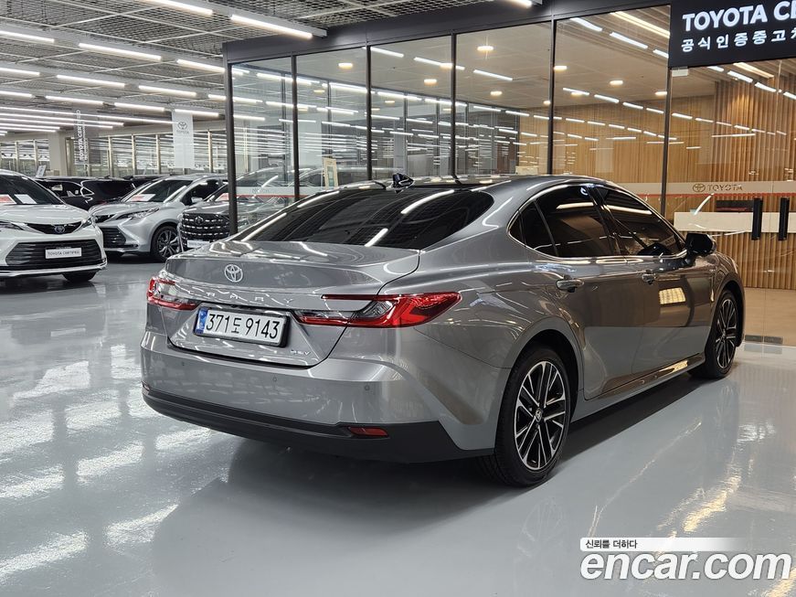 Toyota Camry 2025