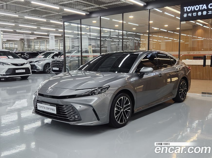 Toyota Camry 2025