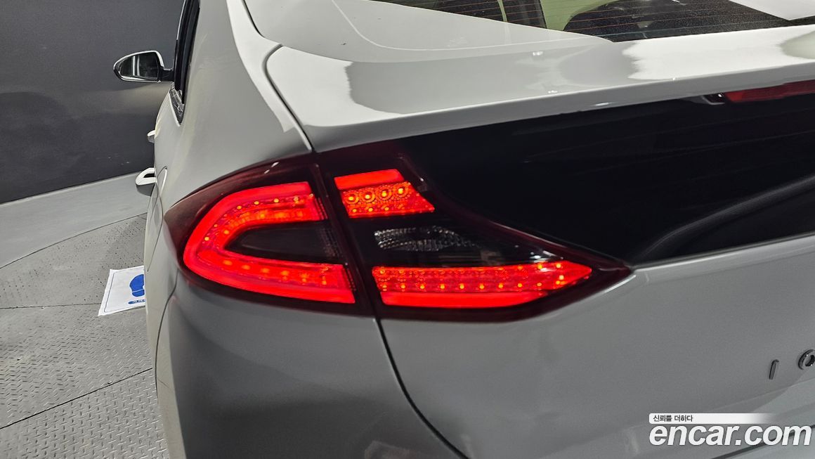 Hyundai Ioniq 2017