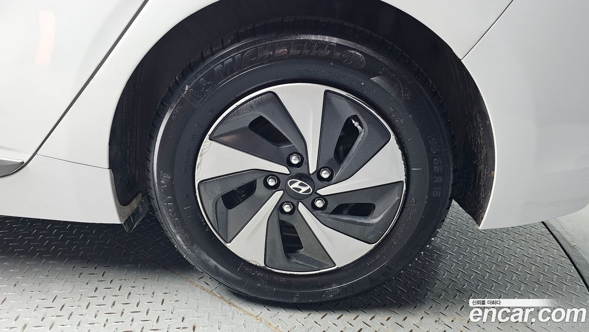 Hyundai Ioniq 2017