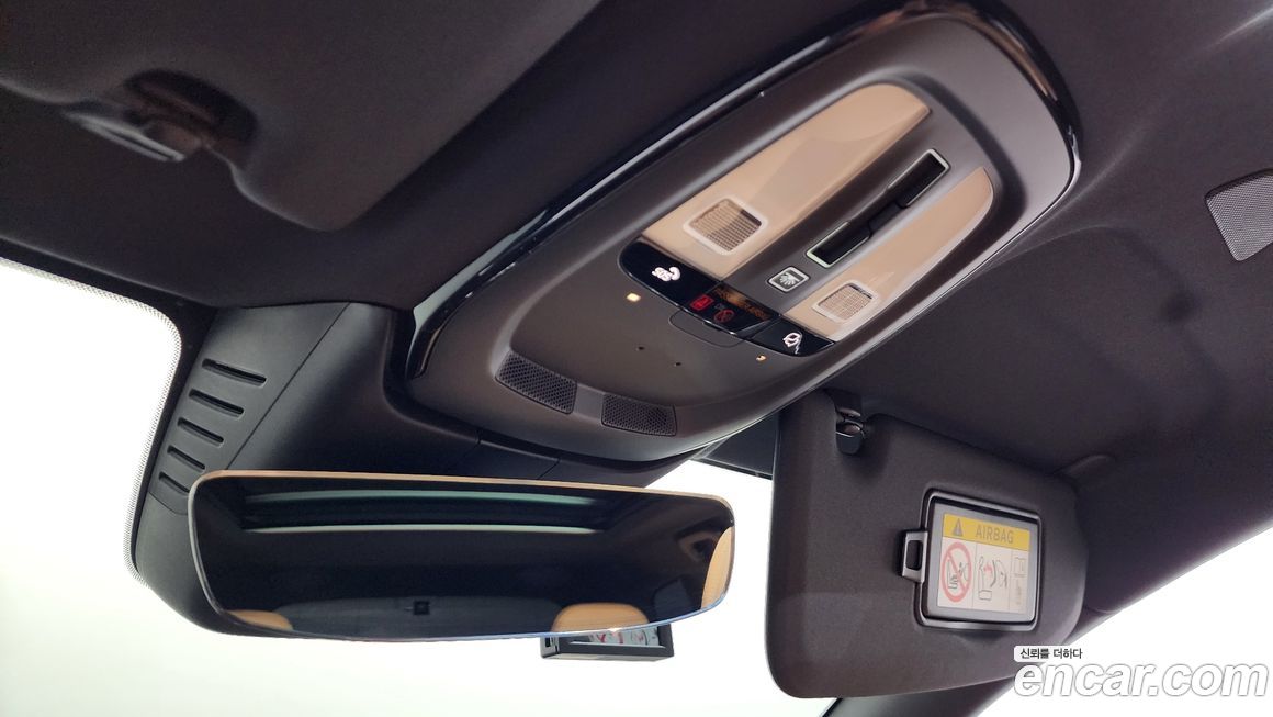 Volvo V60 2025
