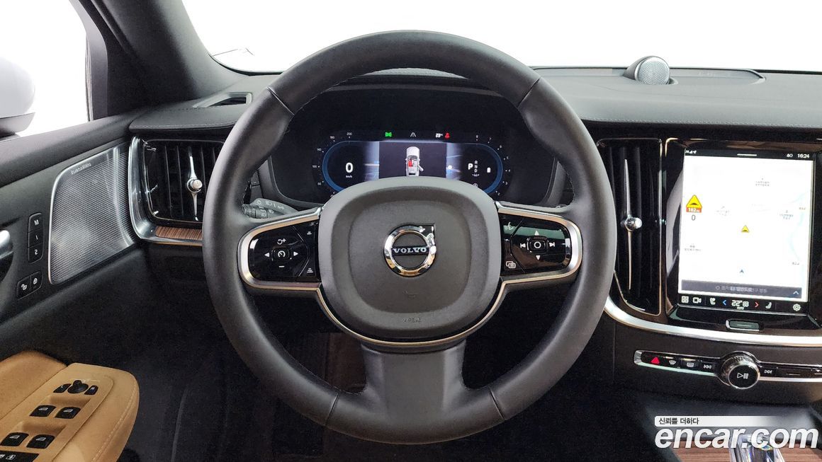 Volvo V60 2025