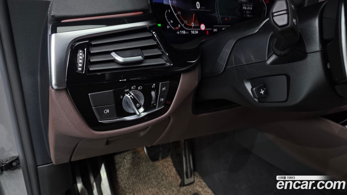 BMW Gran Turismo 2021