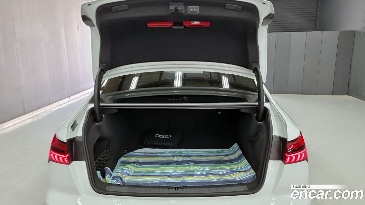 Audi A6 2025