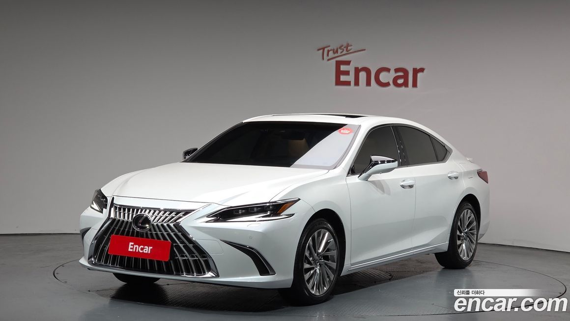 Lexus ES 2026