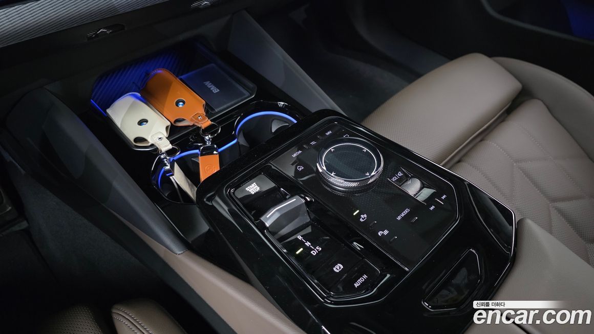 BMW 5-Series 2025