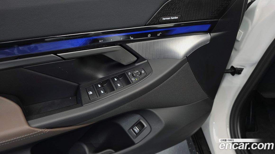 BMW 5-Series 2025