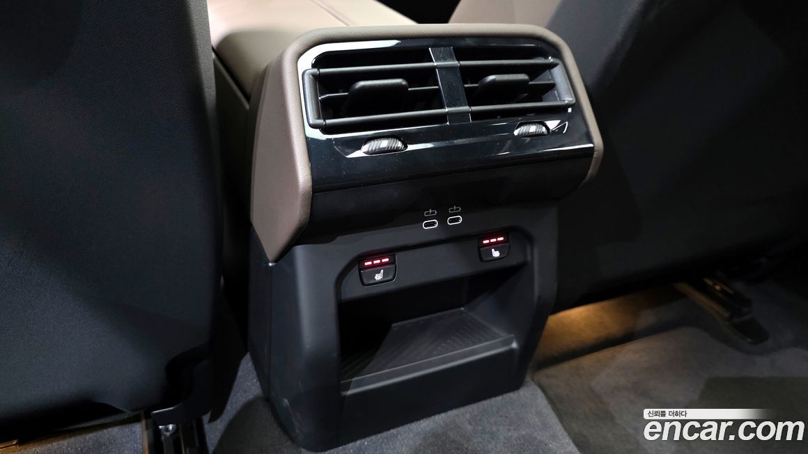 BMW 5-Series 2025