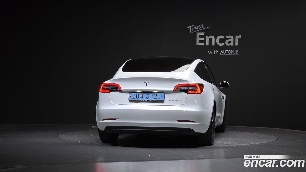 Tesla Model 3 2022
