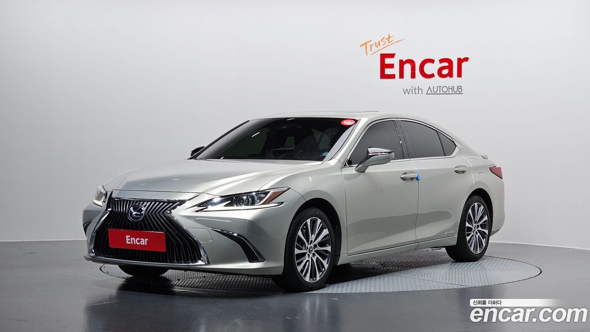 Lexus ES 2019