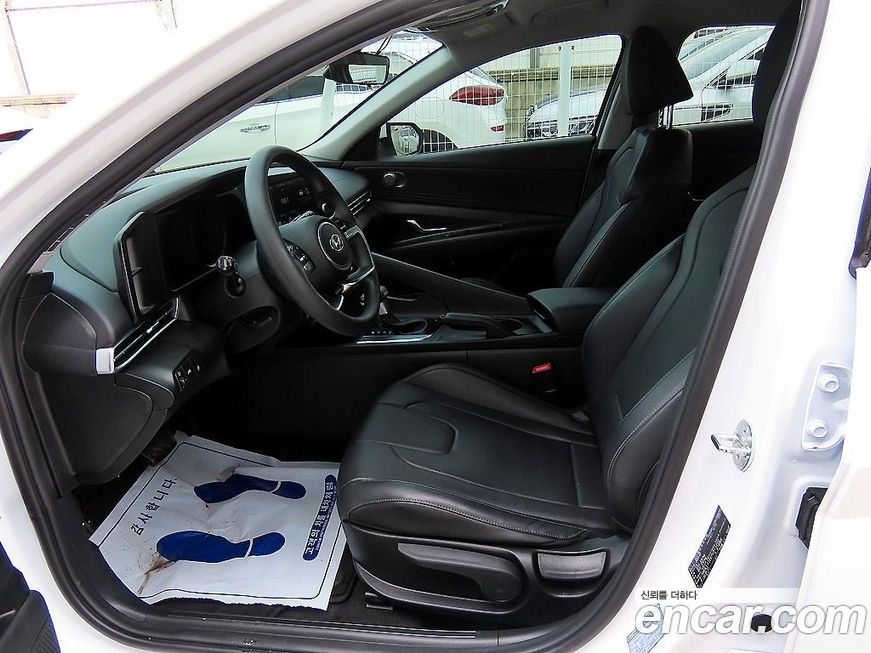 Hyundai AVANTE 2023
