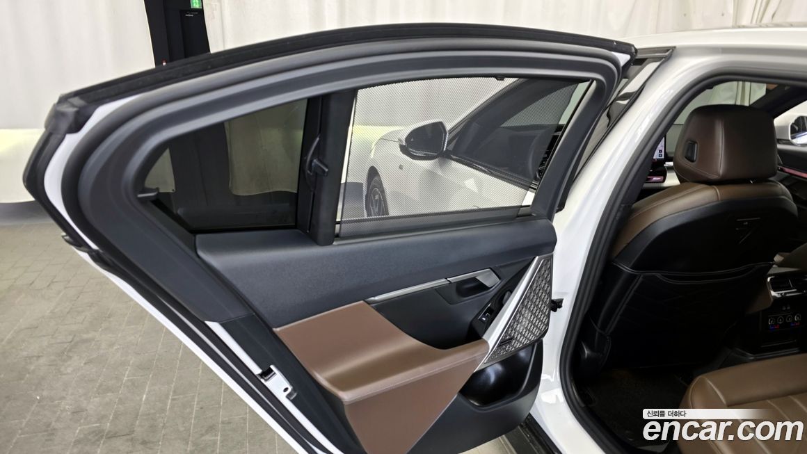 BMW i5 2025