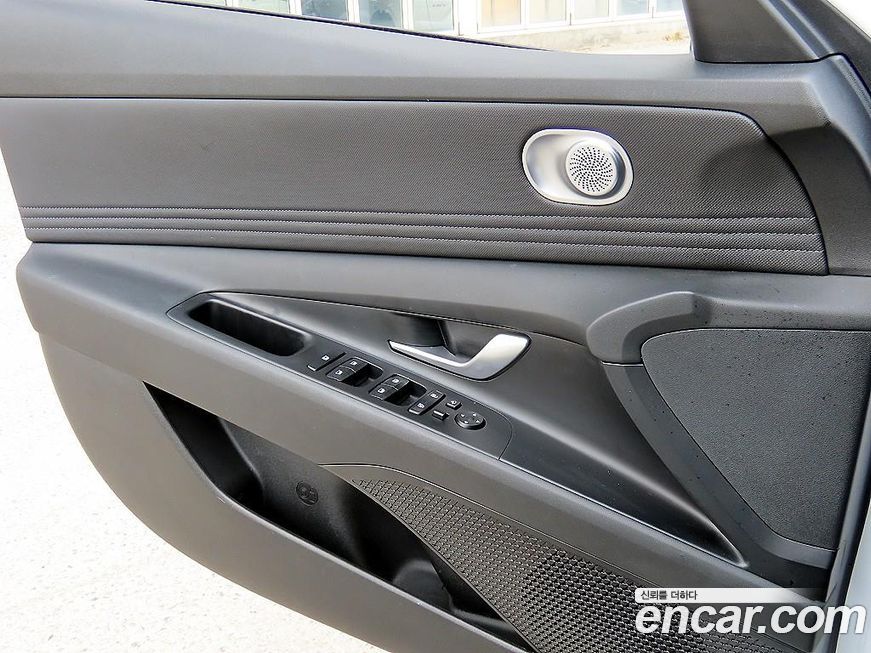 Hyundai AVANTE 2023