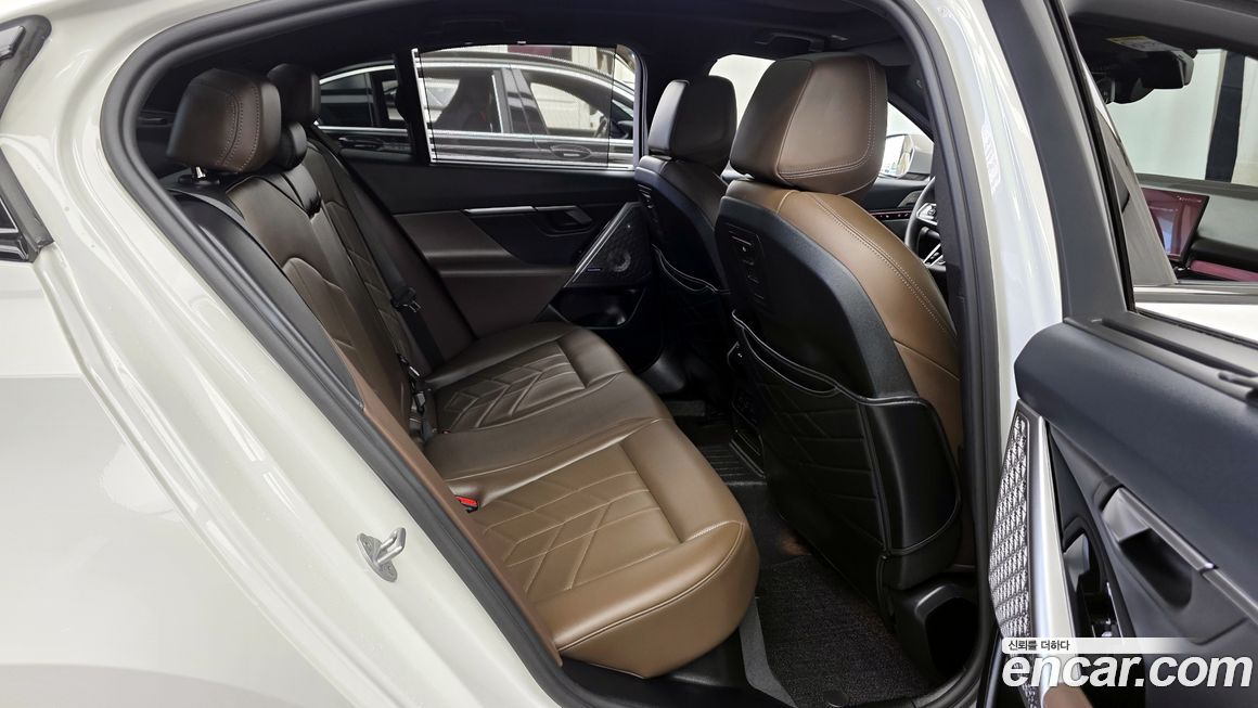 BMW i5 2025